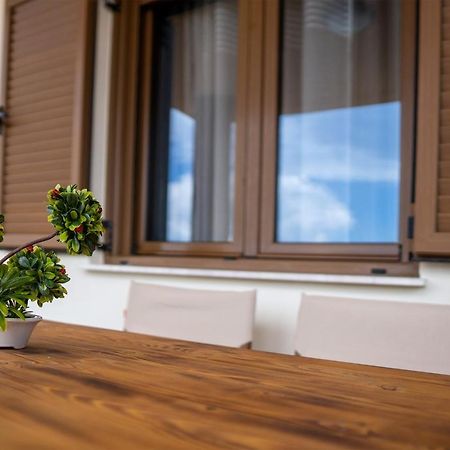 Sea View Apartment Grek Nea 3 Nea Roda Dış mekan fotoğraf
